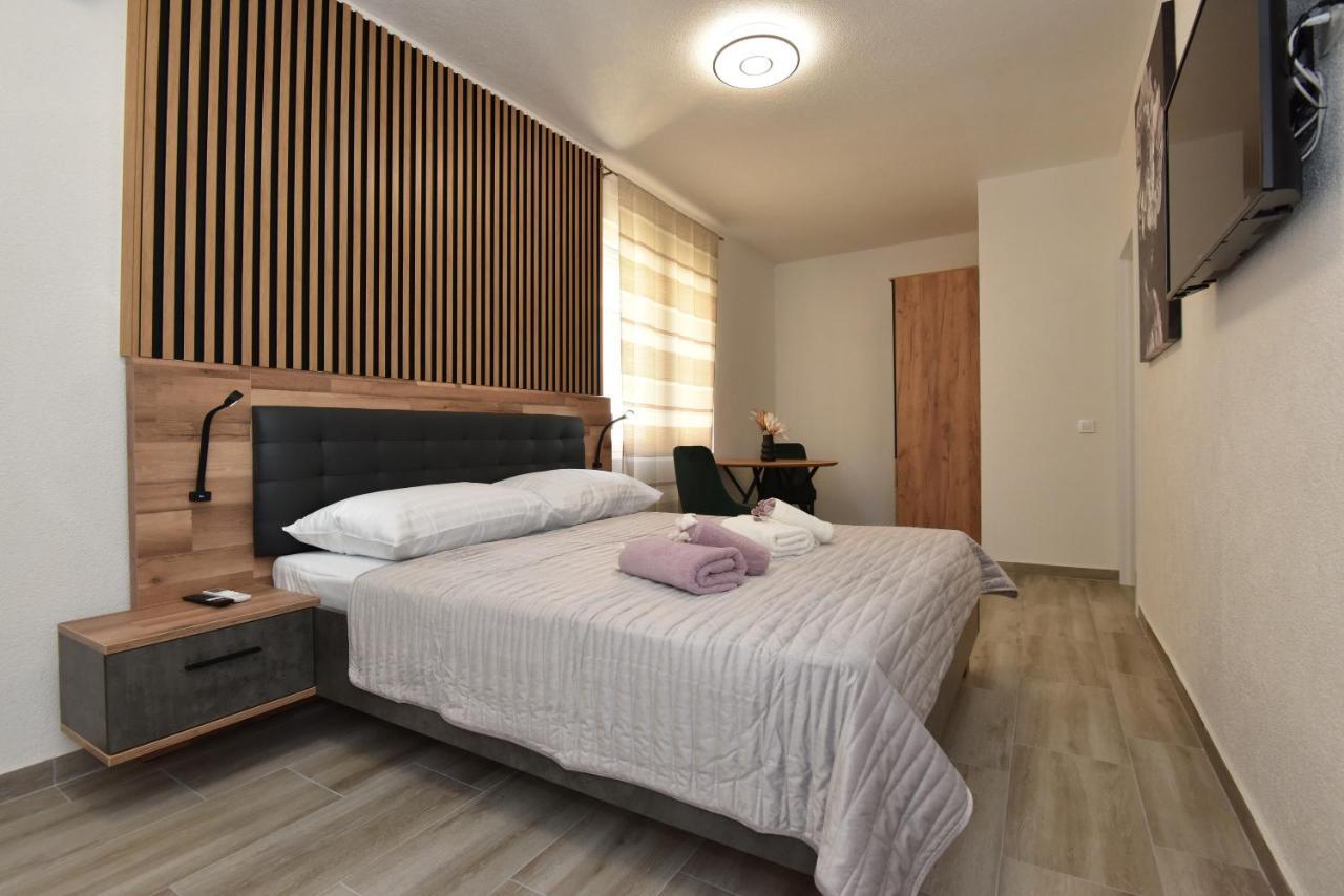 Sofia'S Studio & Room Zara Esterno foto